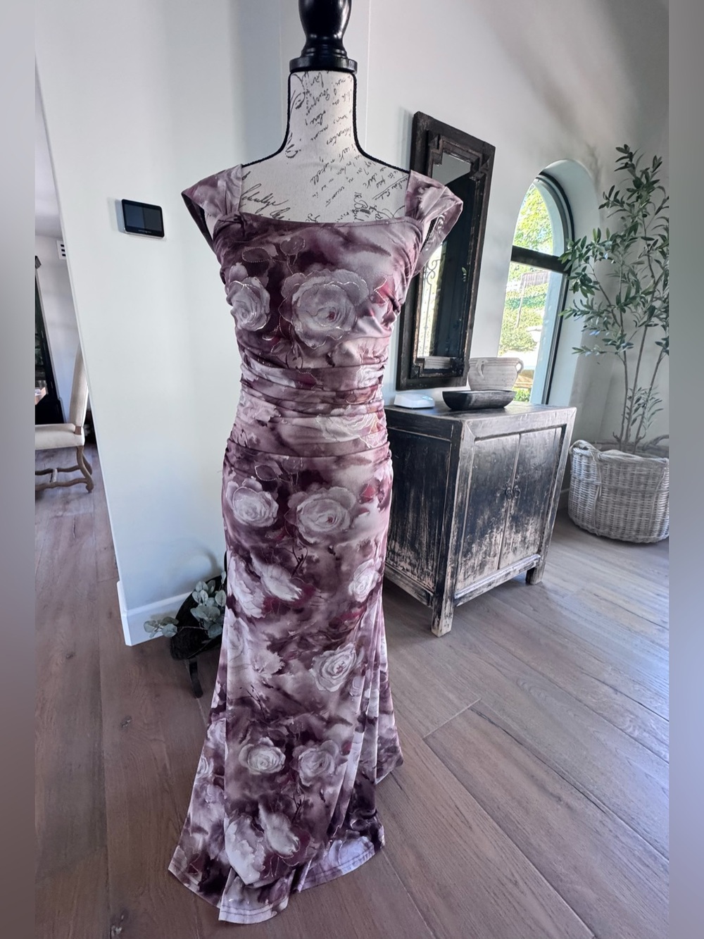 NWT-Baltic Born Amelia Tank Maxi Elegant Mauve Floral Sleek Evening Dress